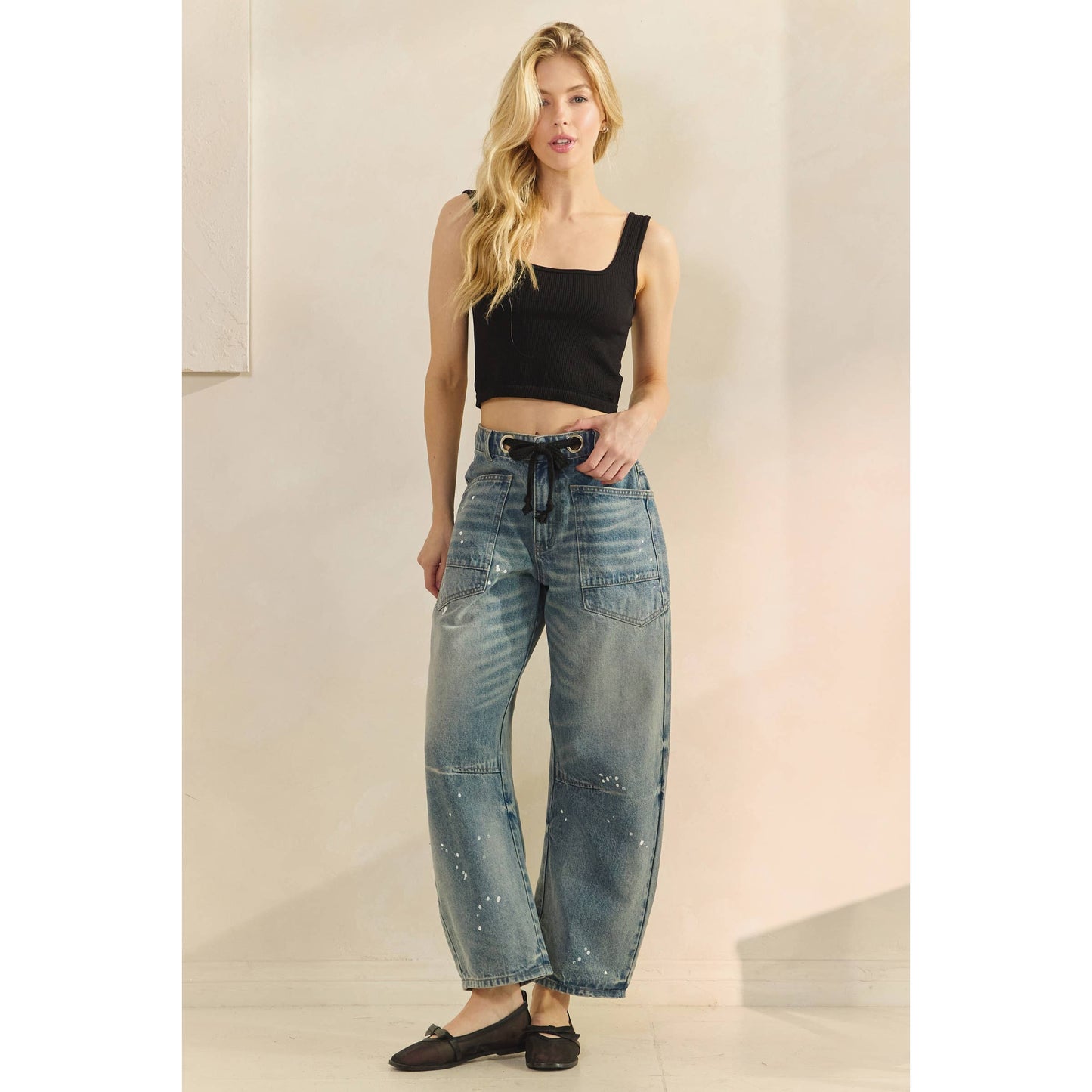 Horseshoe Jeans with Belt Detail