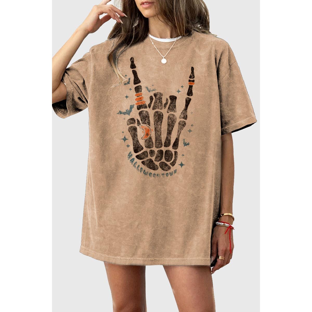 SKELETON HAND OVERSIZED MINERAL GRAPHIC TEE