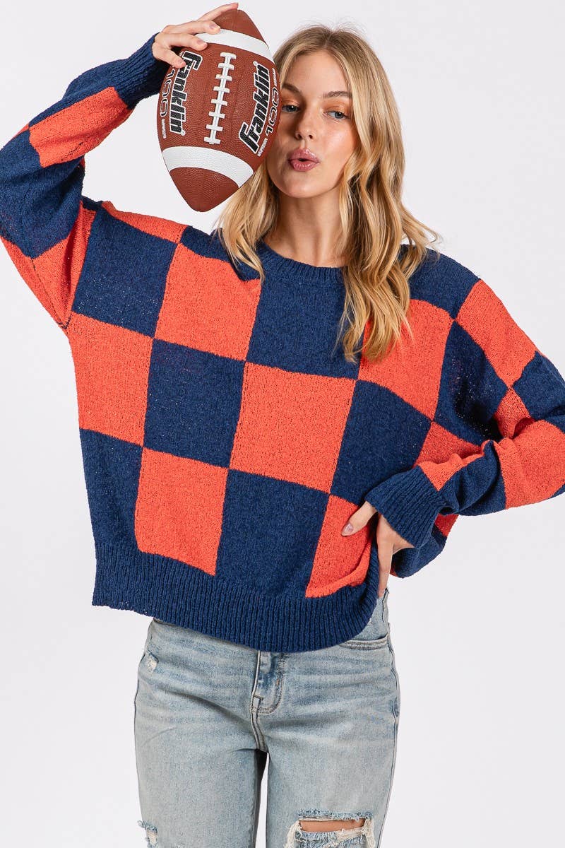CHECKER SWEATER TOP