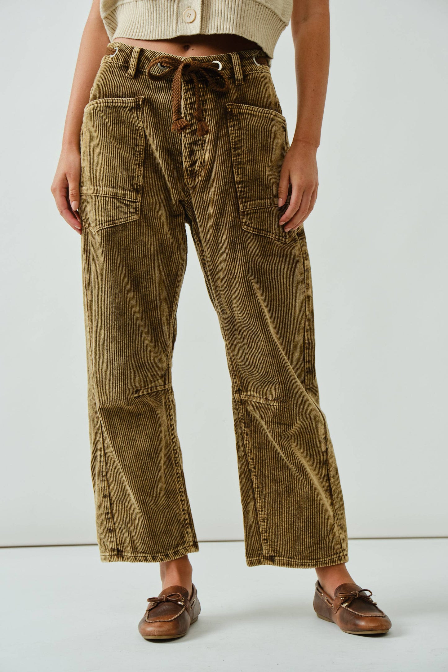 BARREL CORDUROY PANTS WITH EYELET WAIST
