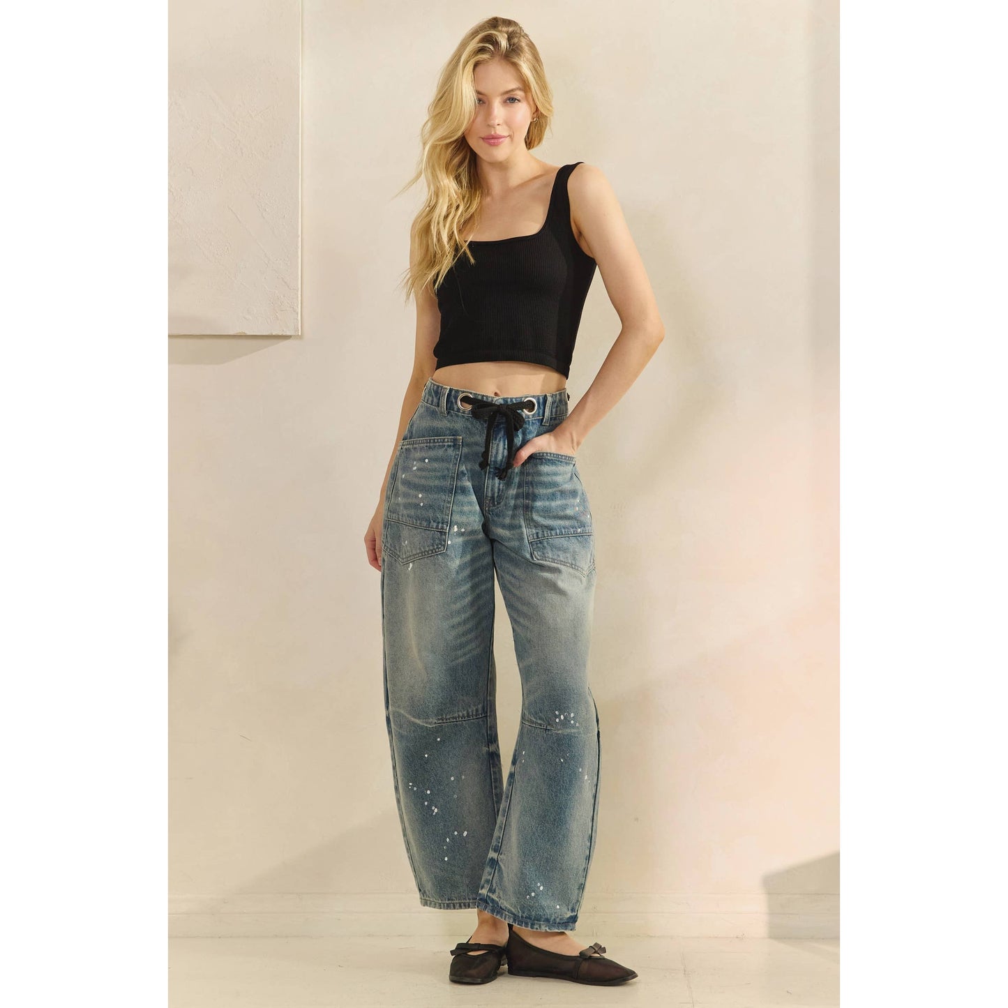 Horseshoe Jeans with Belt Detail