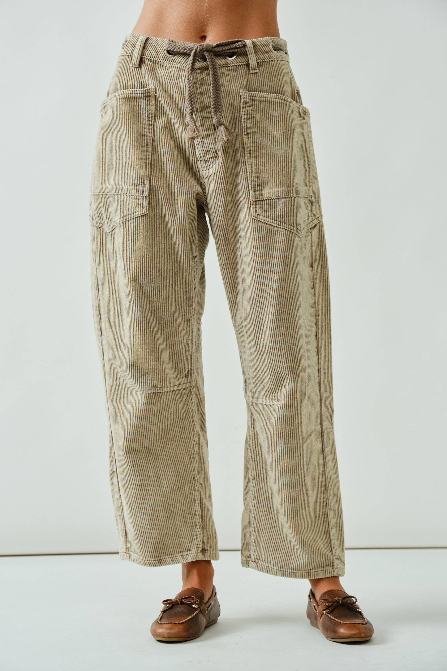 BARREL CORDUROY PANTS WITH EYELET WAIST