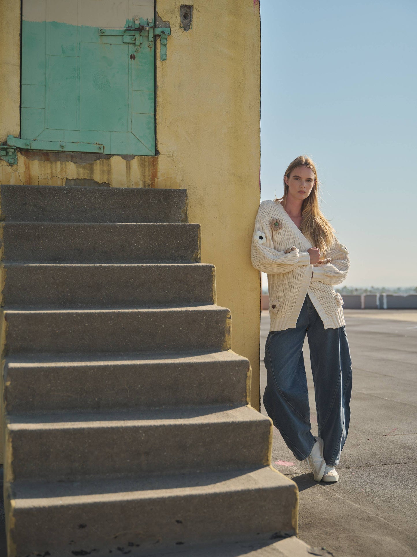 3D FLOWER CHUNKY CARDIGAN