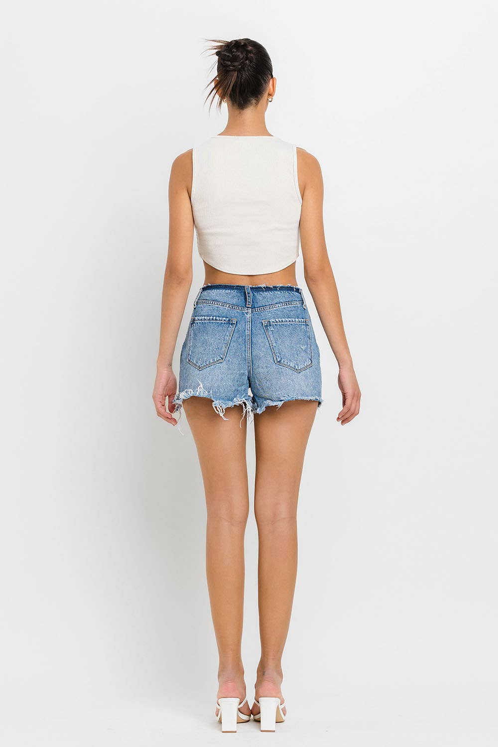 HIGH RISE BANDELSS DISTRESSED SHORTS