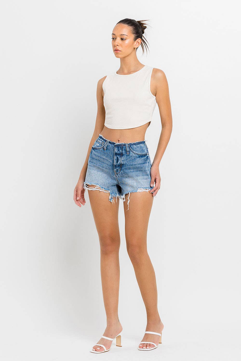 HIGH RISE BANDELSS DISTRESSED SHORTS