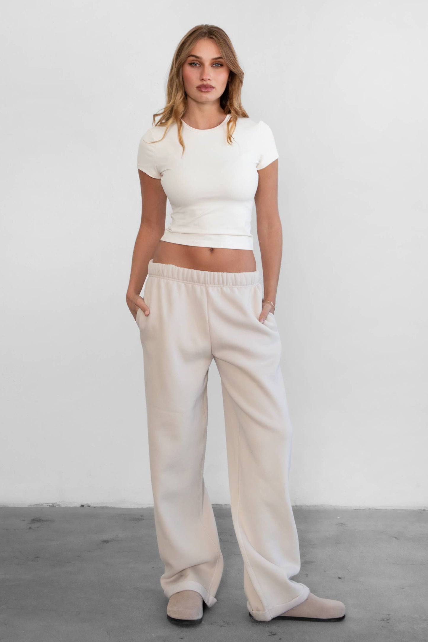 ARIET Brushed Poly Elevated Round Neck Short Sleeve Top