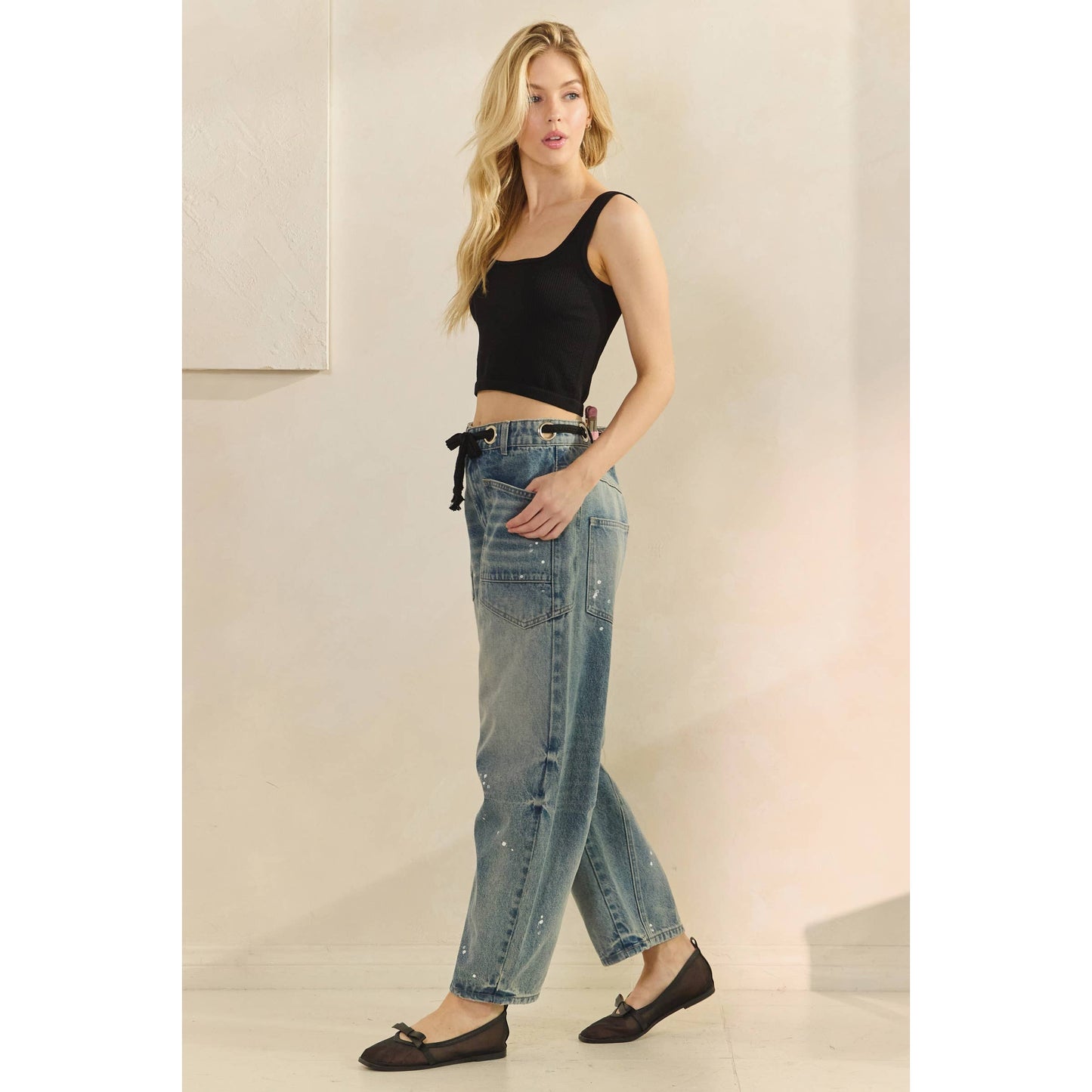 Horseshoe Jeans with Belt Detail