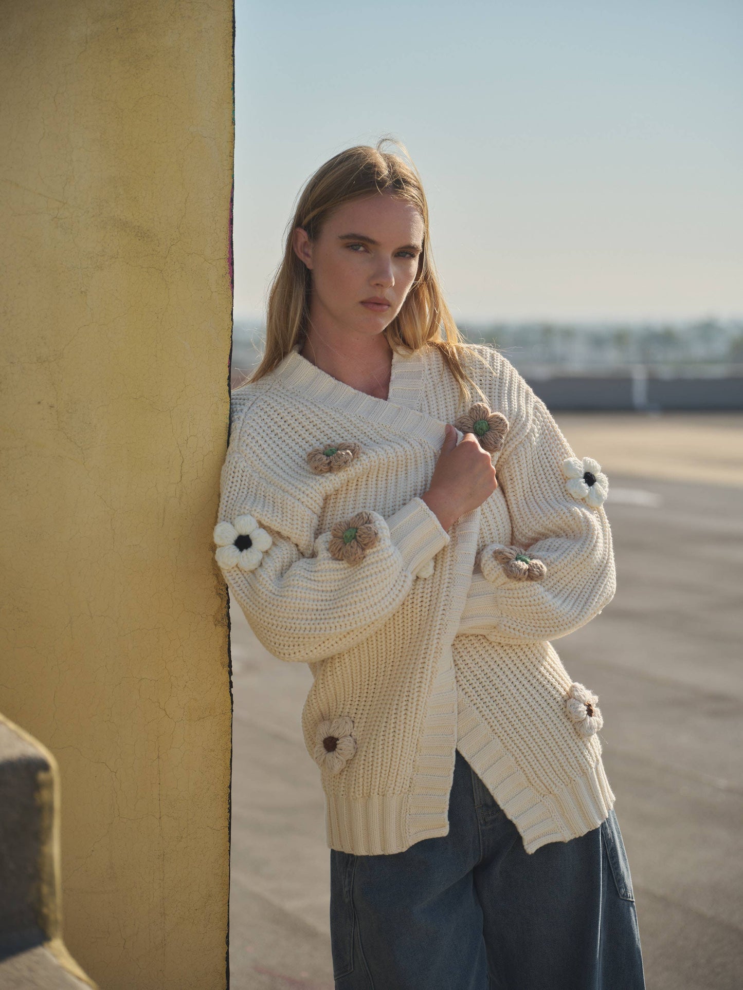 3D FLOWER CHUNKY CARDIGAN