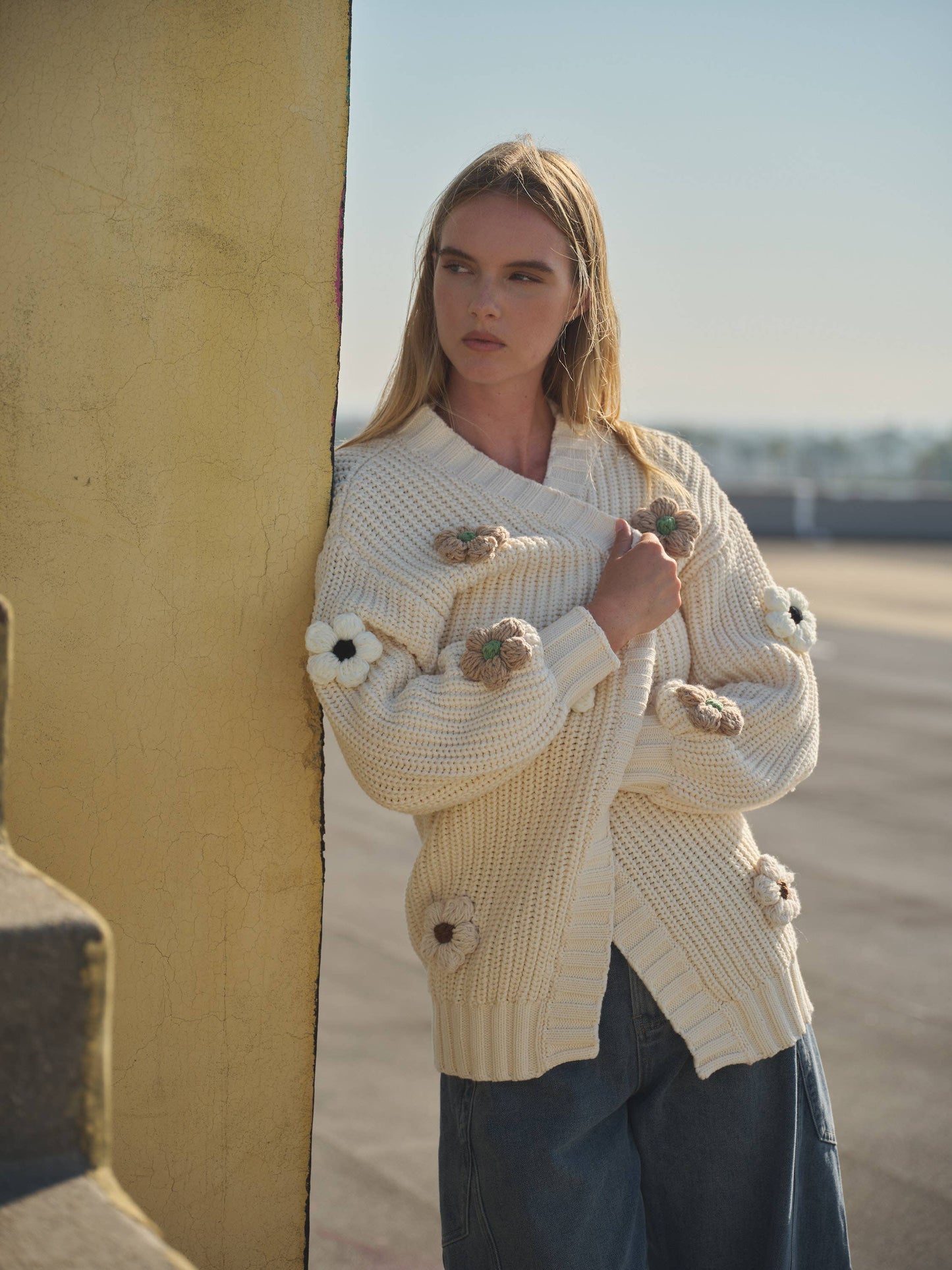 3D FLOWER CHUNKY CARDIGAN