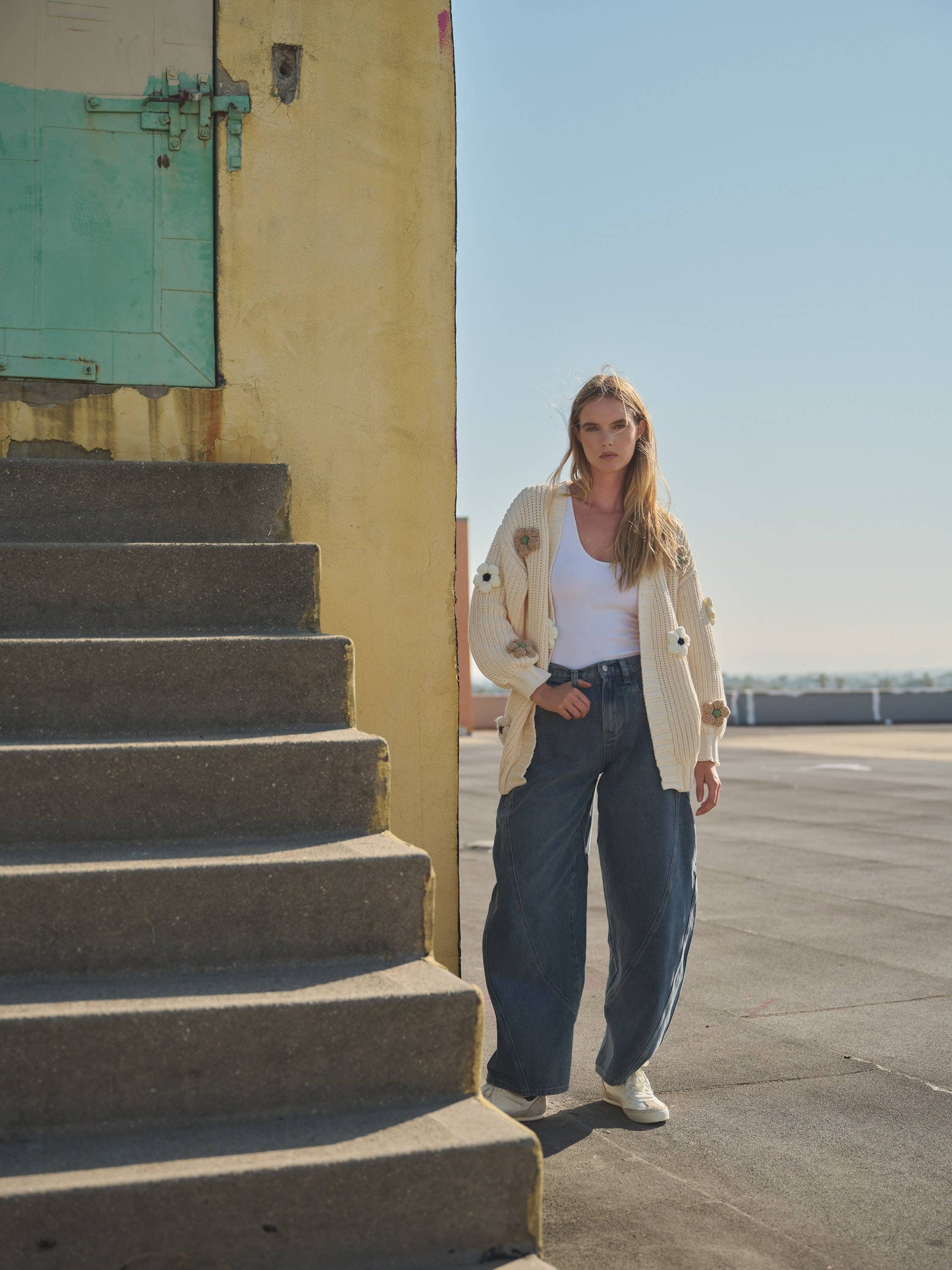 3D FLOWER CHUNKY CARDIGAN