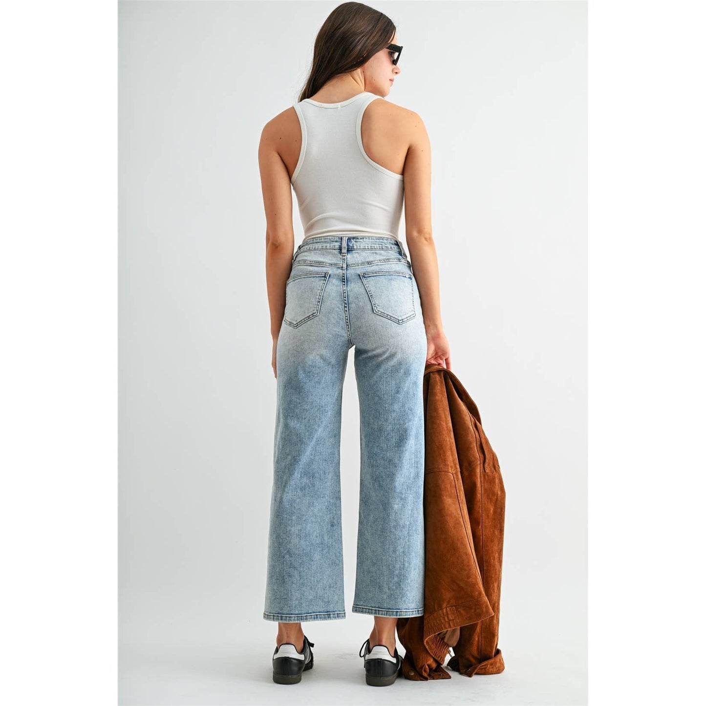 HIGH-RISE STRAIGHT LOOSE FIT CROP FRONT YOKE