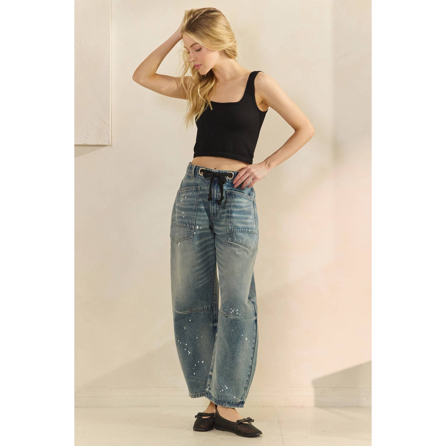 Horseshoe Jeans with Belt Detail