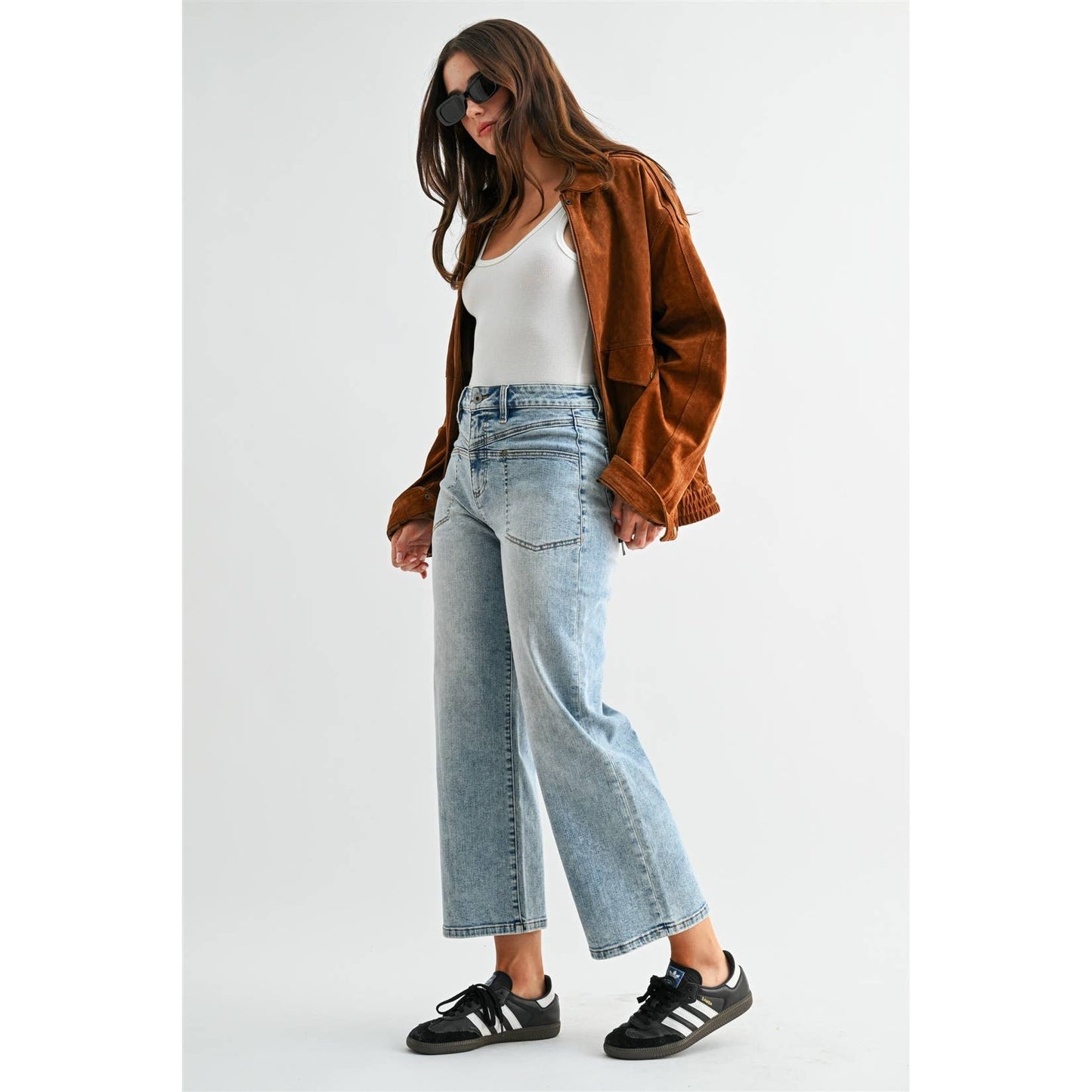 HIGH-RISE STRAIGHT LOOSE FIT CROP FRONT YOKE