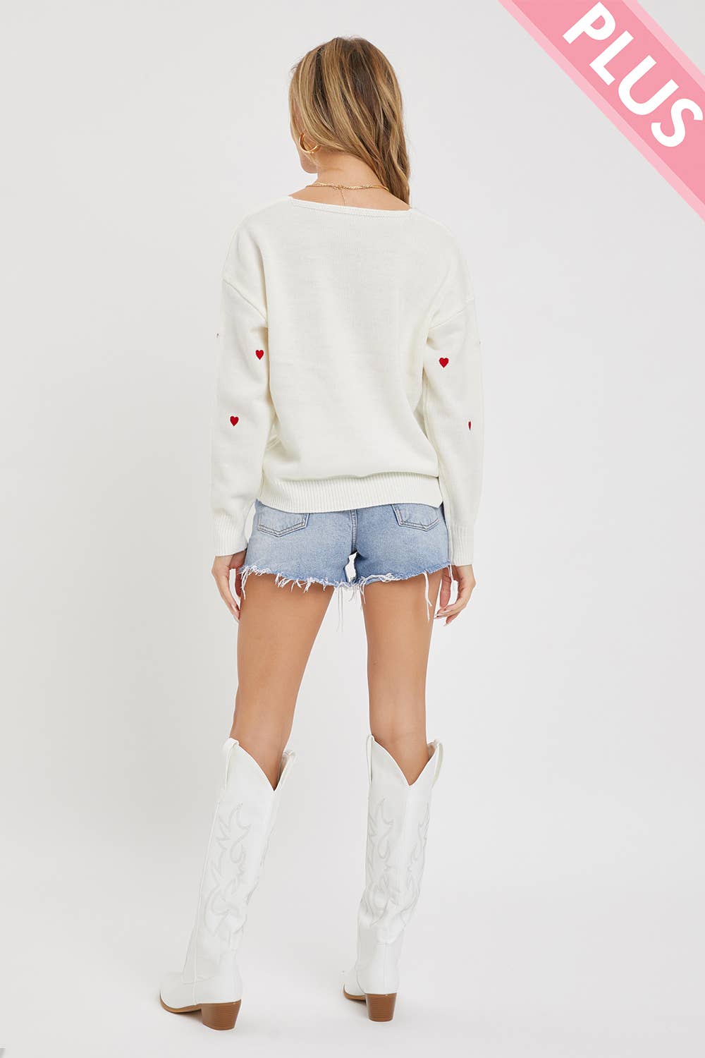 PLUS SIZE HEART EMBROIDER SWEATER