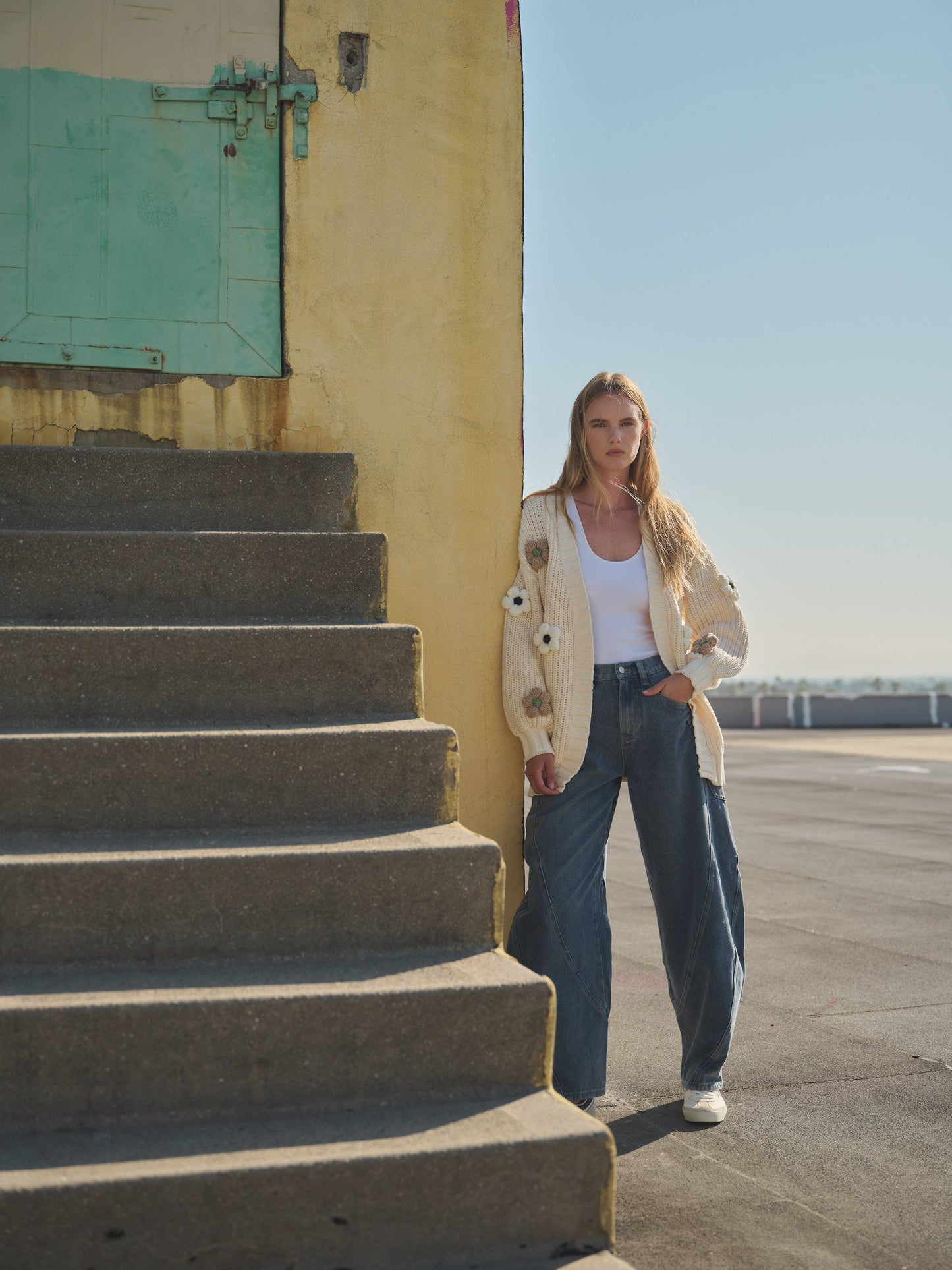 3D FLOWER CHUNKY CARDIGAN