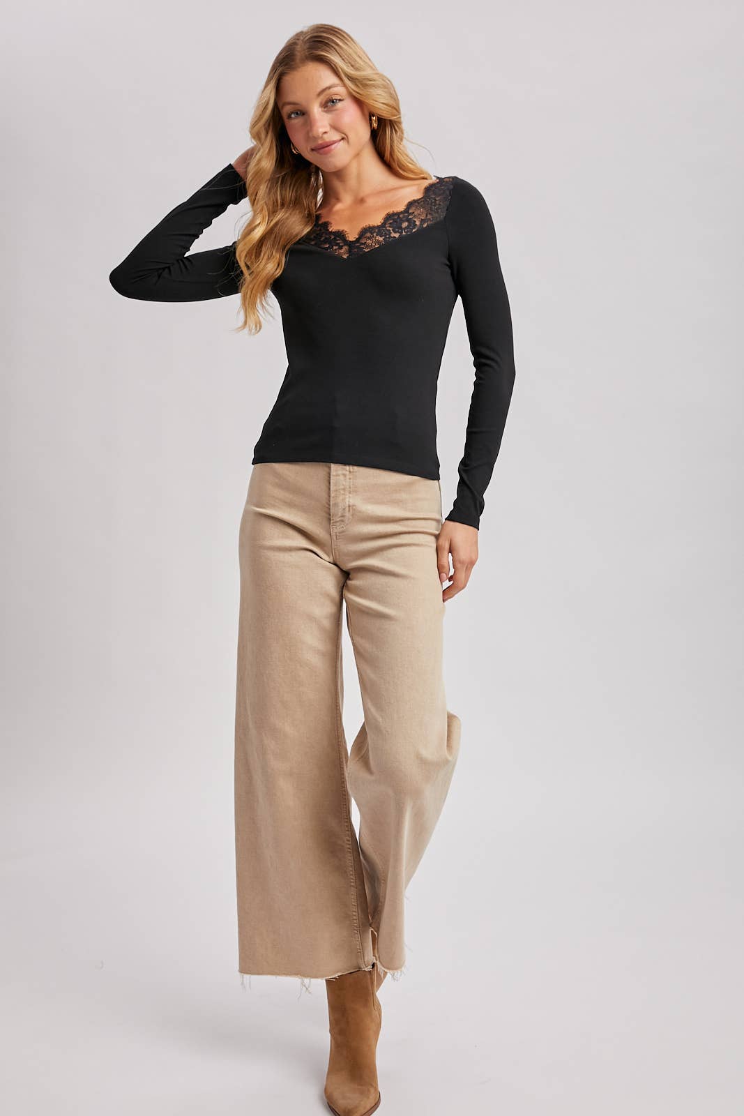 V-NECK LACE TRIM RIBBED KNIT LONG SLEEVE TOP