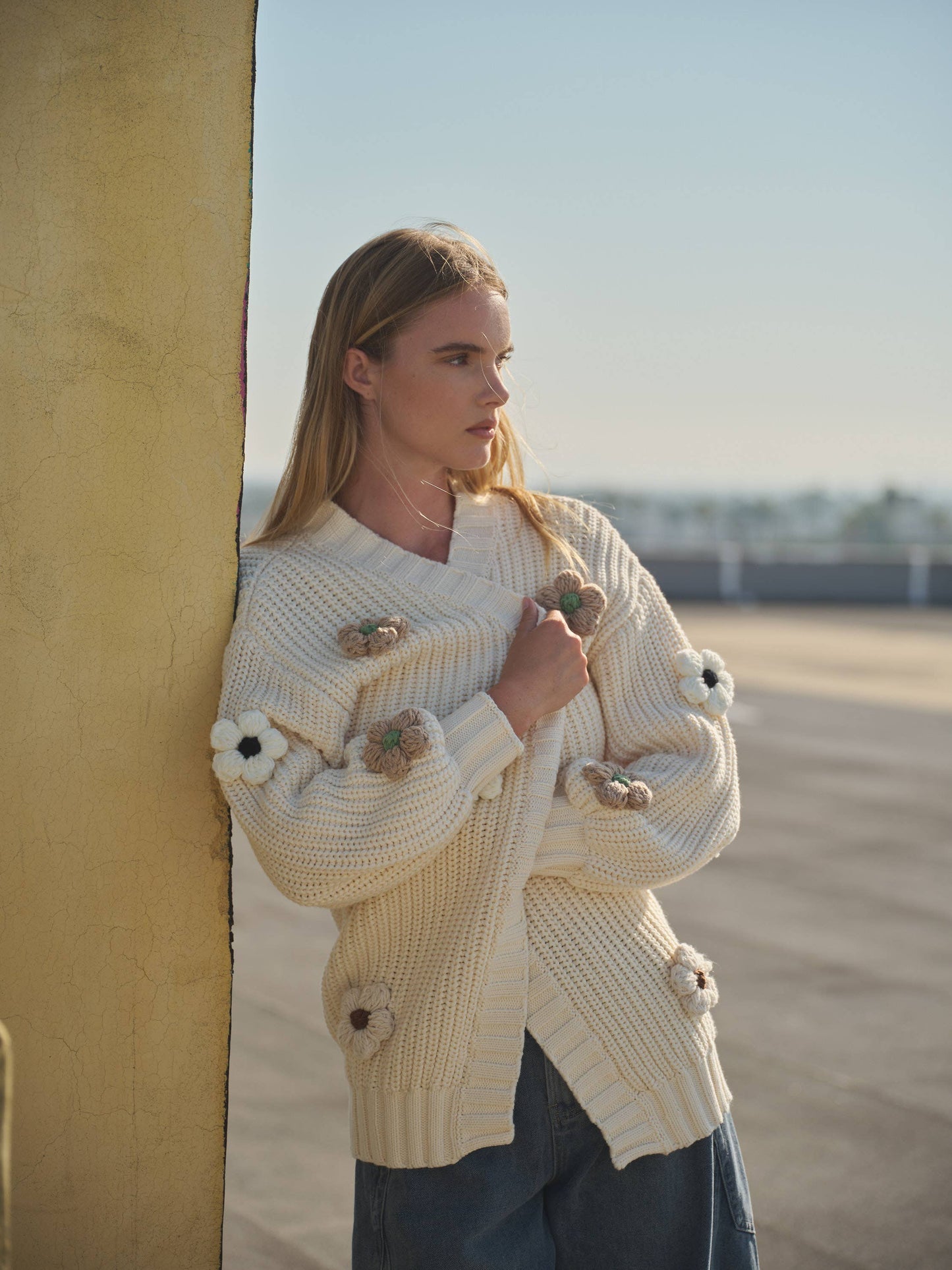 3D FLOWER CHUNKY CARDIGAN