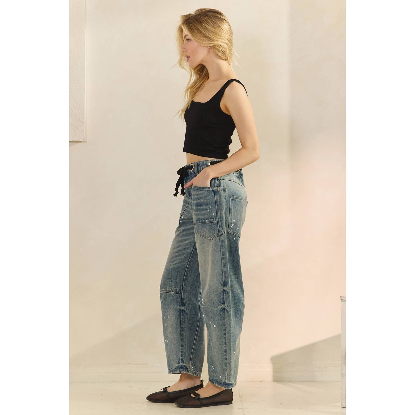 Horseshoe Jeans with Belt Detail