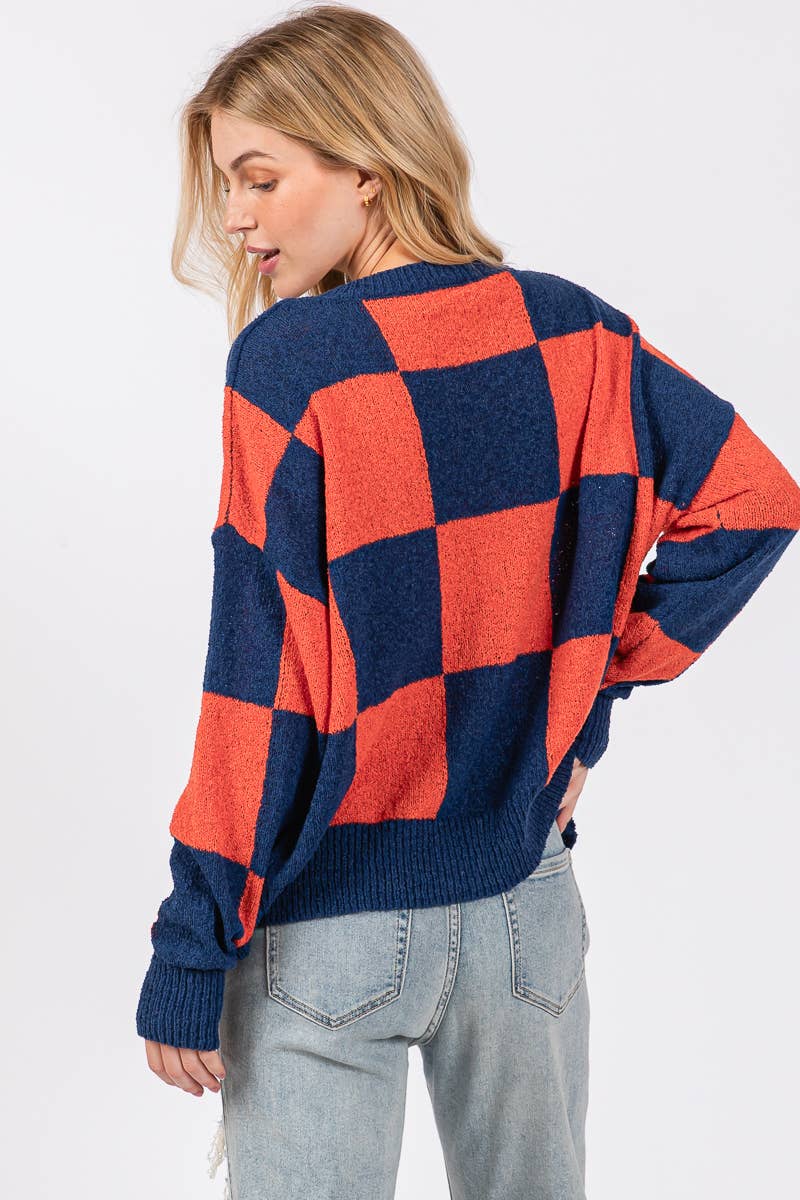 CHECKER SWEATER TOP