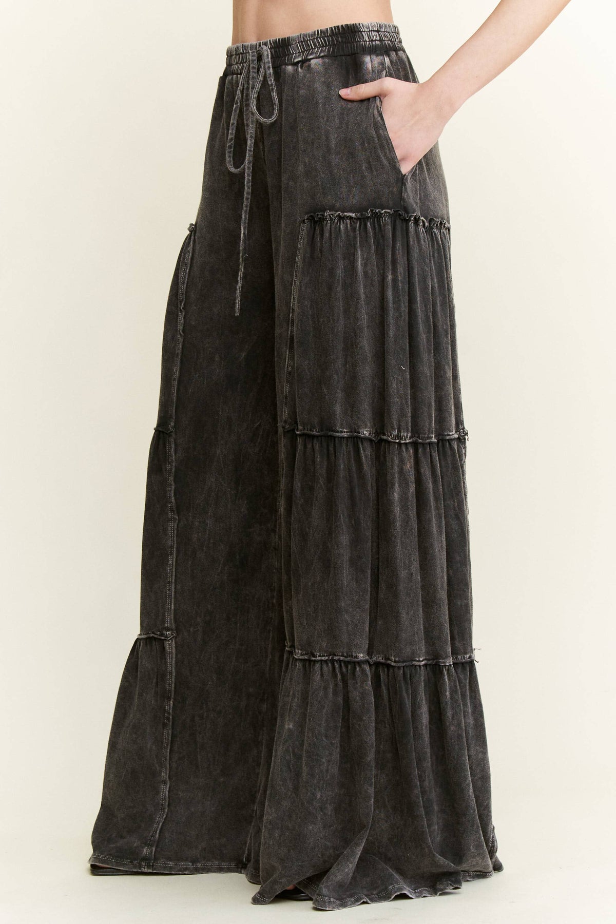 Mineral Washed Tiered Wide Leg Pants HP5033P1