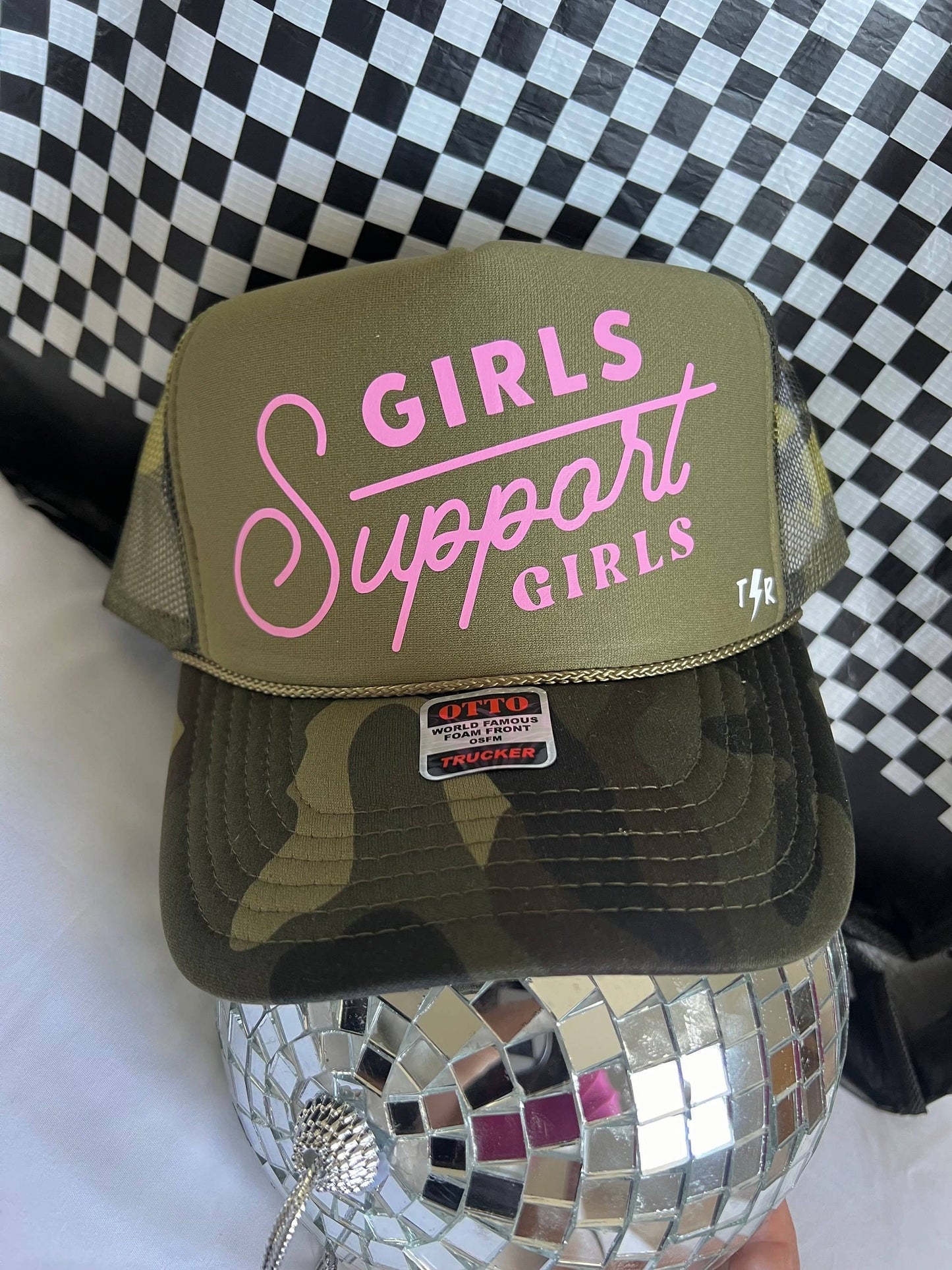 Girls Support Girls Trendy Trucker Hat For Women And Moms