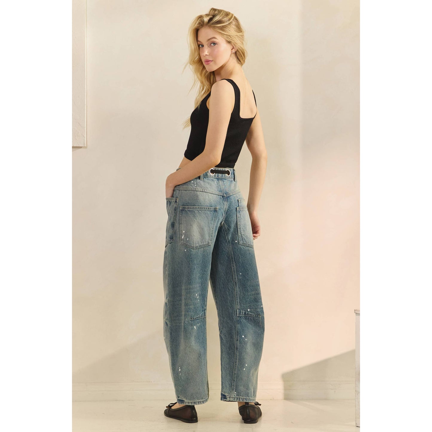 Horseshoe Jeans with Belt Detail