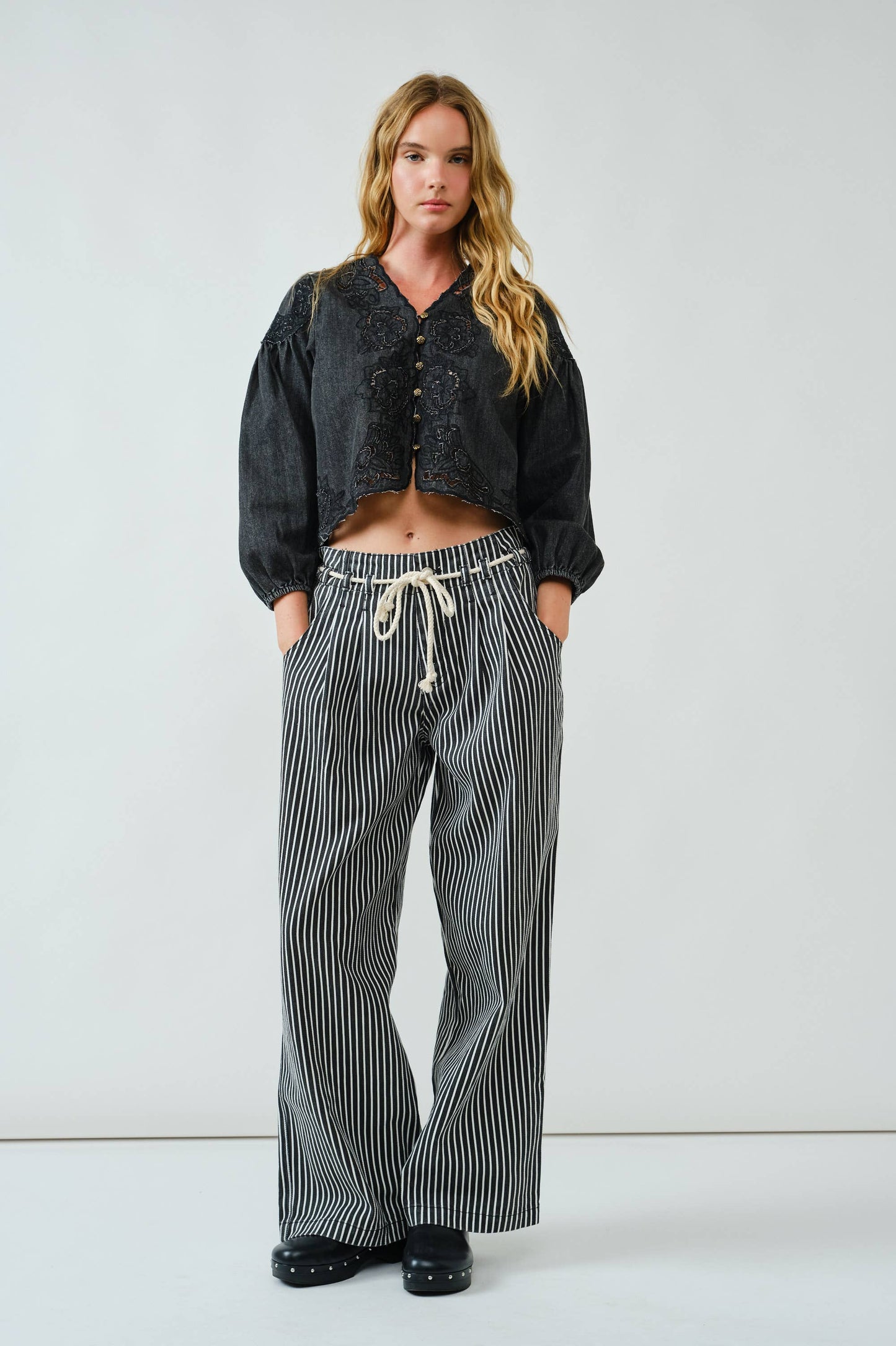 STRIPE WIDE LEG PANTS WITH ROPE BELT